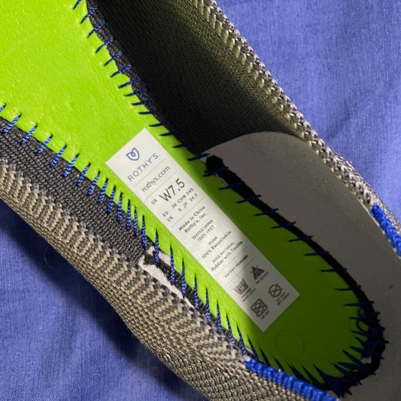 Rothys The Flat Charcoal Gray w/Red Insole Size 7.5 Flats - Picture 4 of 6